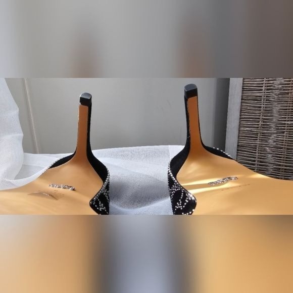 Coach Waverly black and sliver pump - like new condition - Picture 10 of 10